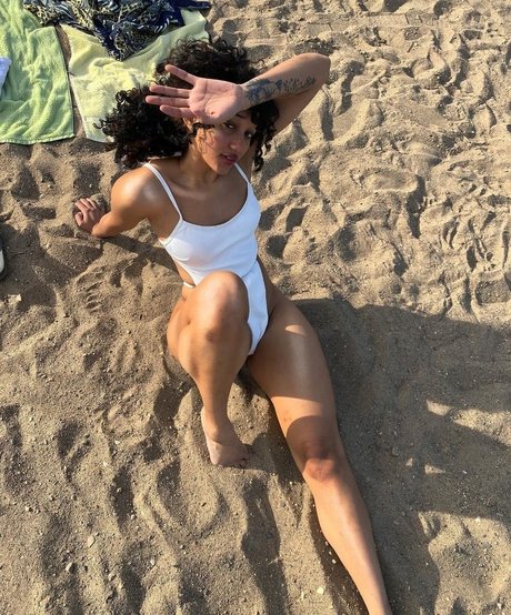 Numochiii hot star picture