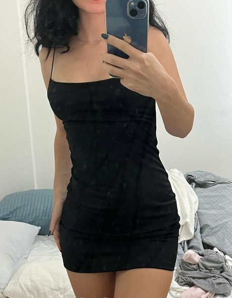 faviconicbrat model naked pic