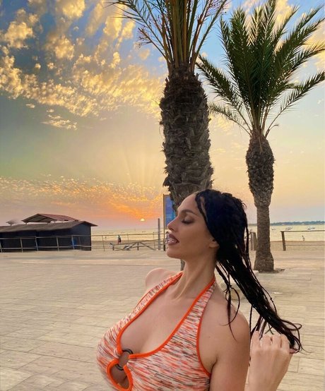 Castiza Vixens nudes pornstar archive