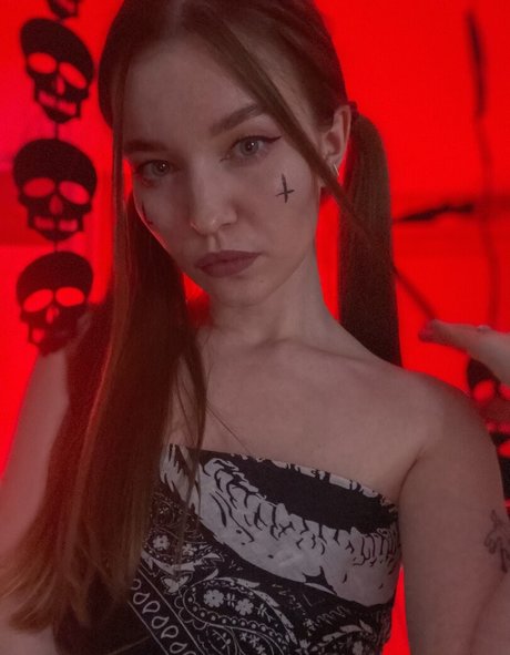 lily mint sexy actress galleries