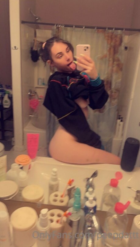 Peepdattt model pornographic img