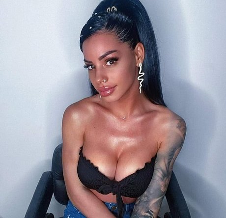 Patrisia Grebelnaia pornographic model pic