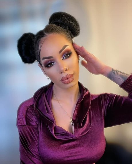 Patrisia Grebelnaia hd pornstar photos