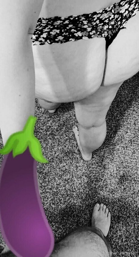 itskenzyeah adult star galleries