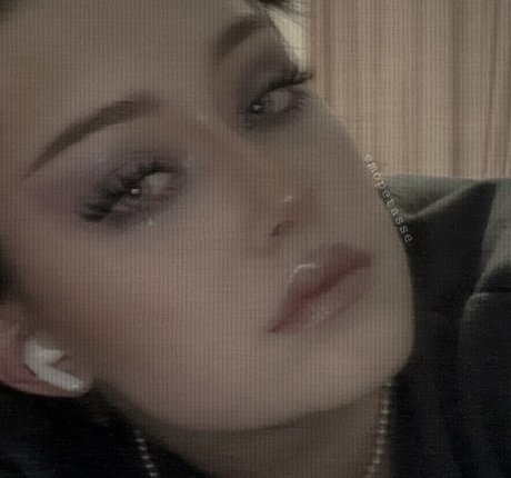 EmoPetasse pornstar hd pics