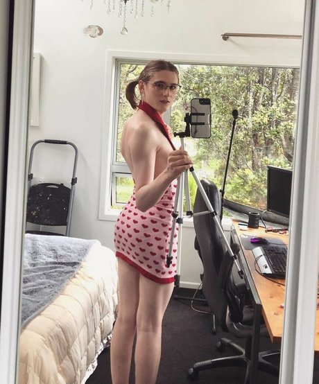 Alice In Wonder1and star art img