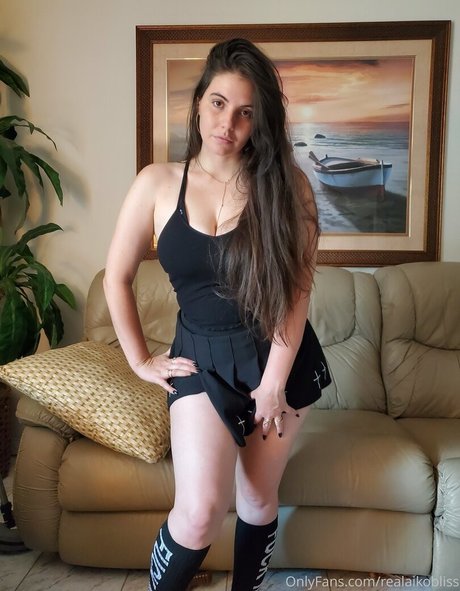 realaikobliss model exclusive photos