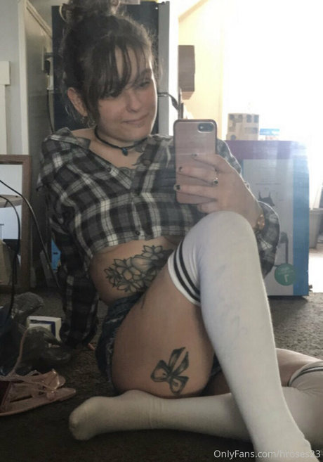 myrose0413 pornstar exclusive image