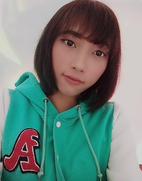 himiraenogaki adult model pics