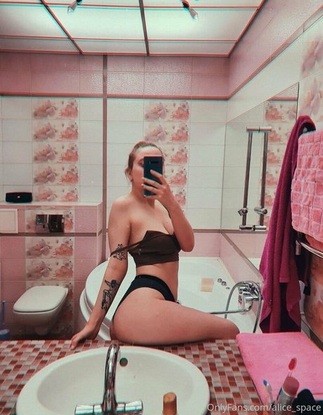 alice space star naked photos