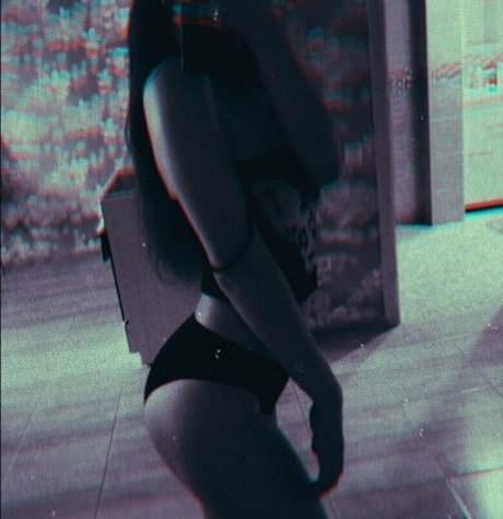 alice space pretty pornstar photo