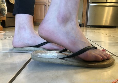 brittneysoles adult actress photo