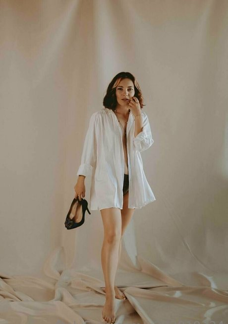 fairy gloria hot actress image