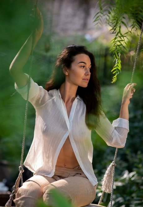 alma art model nice pics