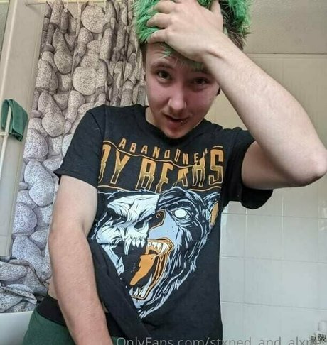 stxned and alxne hd star photos