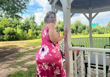 msjuicypear model beautiful pictures