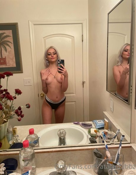 atalantabbz model nude picture