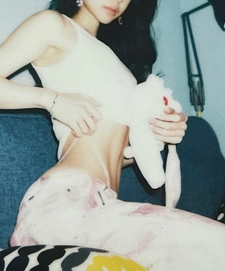 Shirliz Leee erotic actress galleries