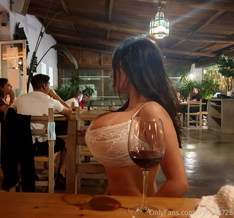 Atlanna beautiful model pic