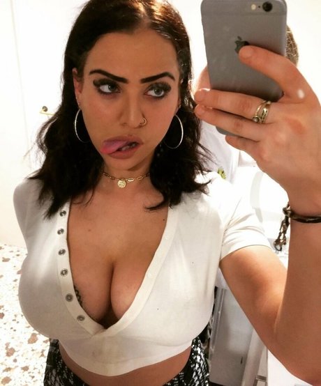 Elouise nudes model galleries