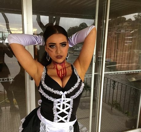 Elouise porn model images