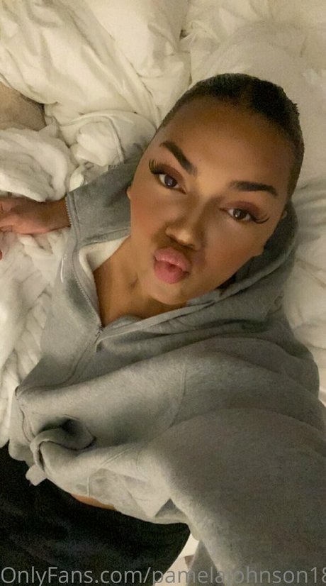 pamelajohnson18 adult model images