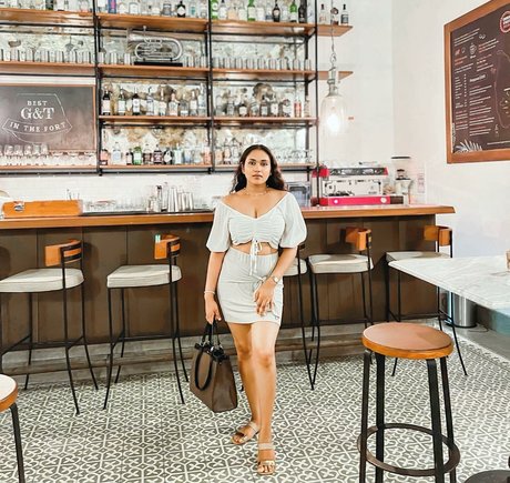 Nimesha Jayarathne beautiful actress galleries