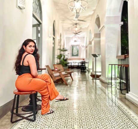 Nimesha Jayarathne free star images