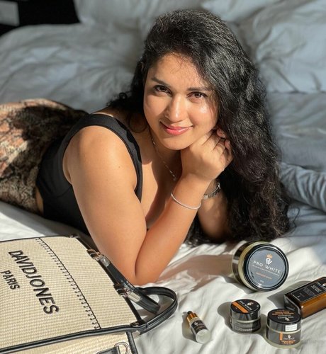 Nimesha Jayarathne model nude galleries