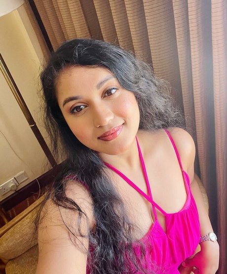 Nimesha Jayarathne hd actress image