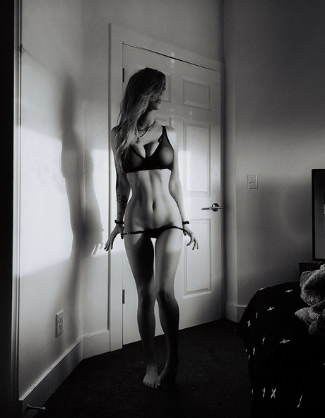 ItsRavenRoses xxx star galleries