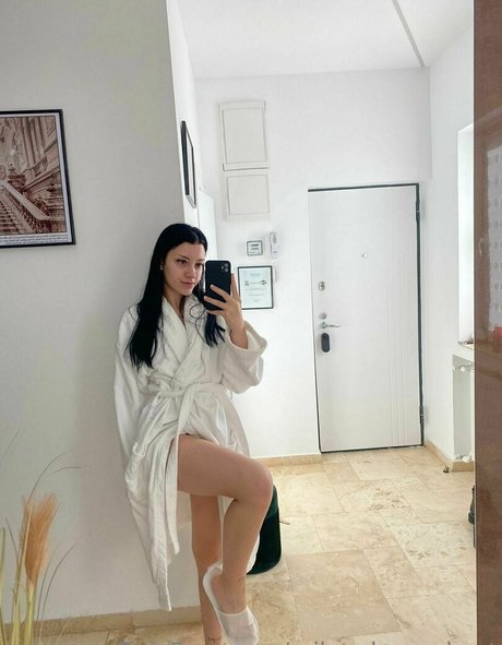 milanaknowsbest adult model galleries