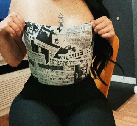 dumbasspisces model porn picture