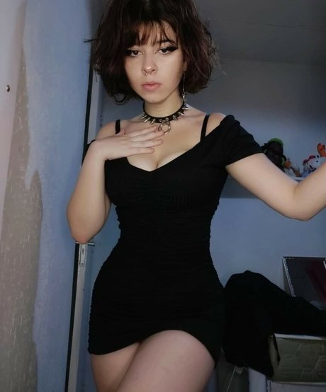 Violet Fox model beautiful images