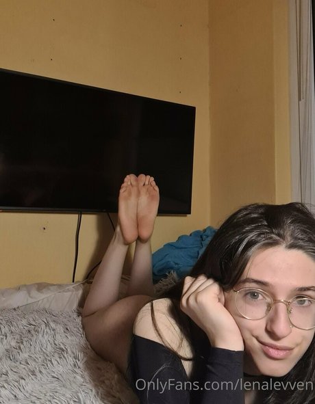 fingering pussy onlyfans nice pictures