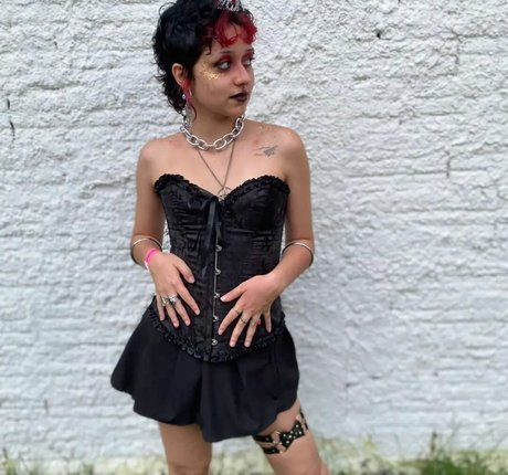 Aurwrayag pornstar img