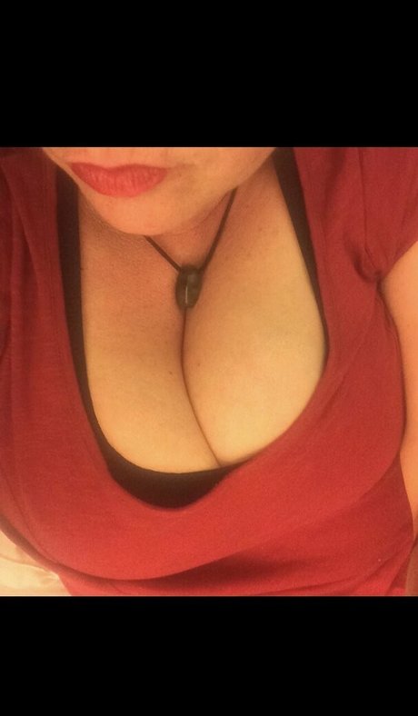 wholelottacurves exclusive star pictures