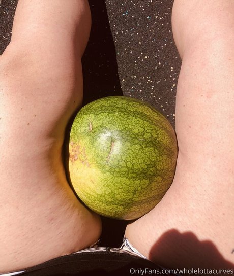 wholelottacurves pornstar hd pic