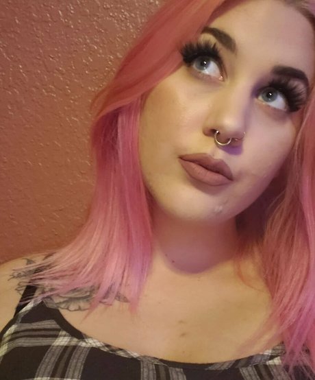 strwbrry cream star gallery