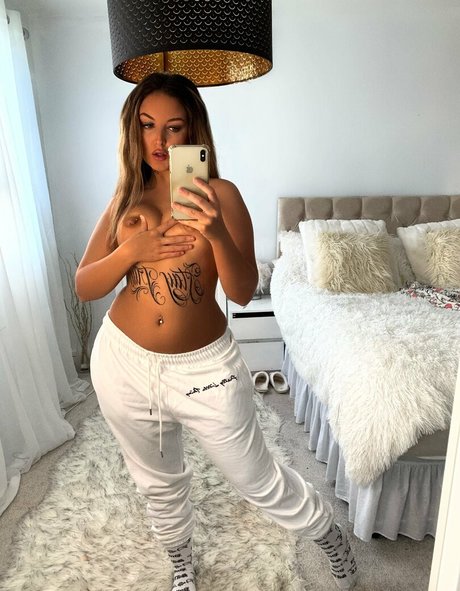 chloxo22 pornstar sexy images