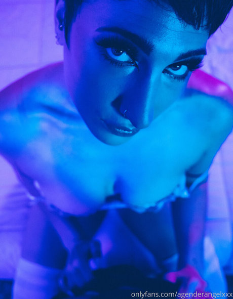 angelamourvip erotic model photo