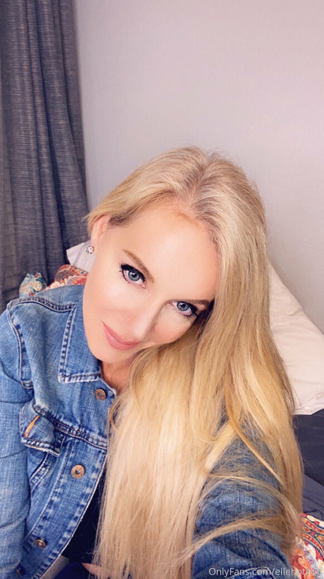 Ellehotmom beautiful actress galleries