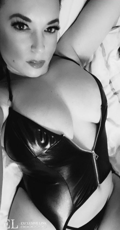 Maisie Lewis nudes pornstar pictures