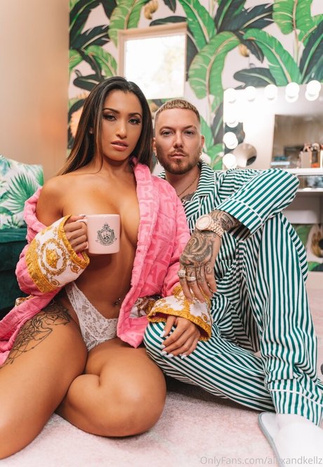 alexandkellz nudes actress photo