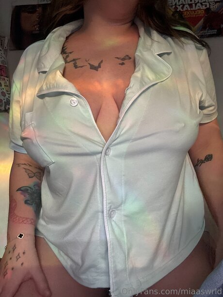 miaaswrld nudes model pics