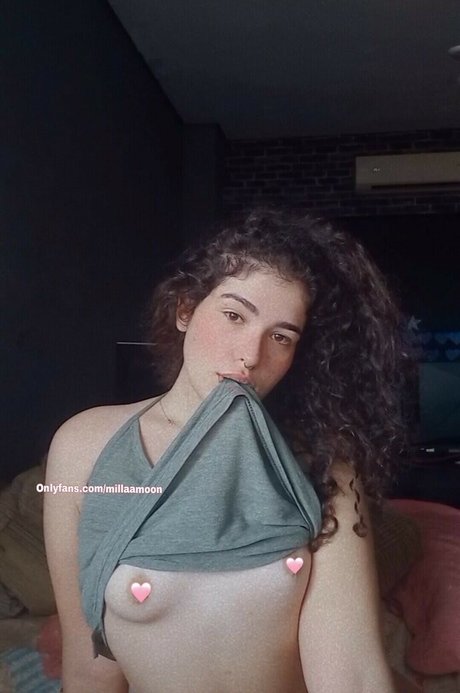 millaamoon model sexy img
