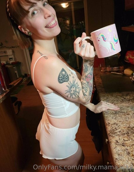 milky mama way erotic model picture