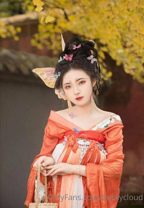 buckycloud pornstar naked img