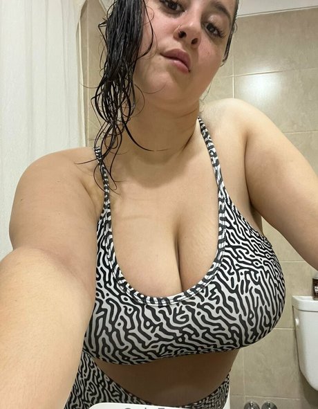 leluqueenz star nice picture