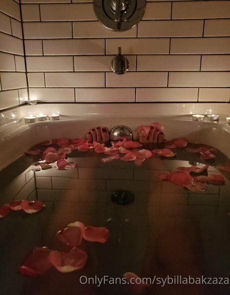 sybillabakzaza star naked photo